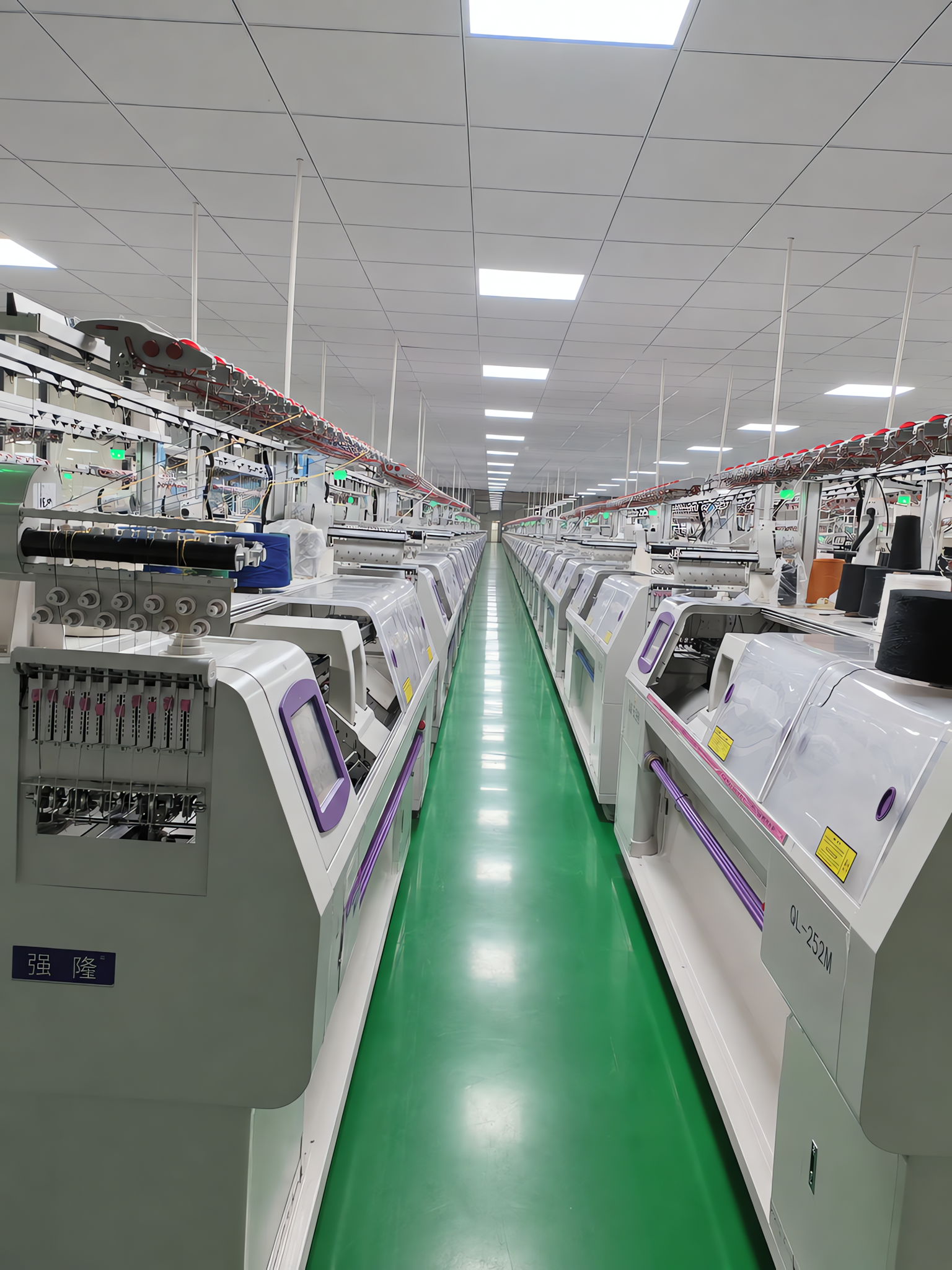 Knitwear Sampling Process: How YL Knit Cuts Lead Times for Buyers
